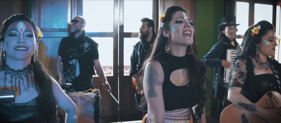 Videoclip La Bomba de Las Flores
